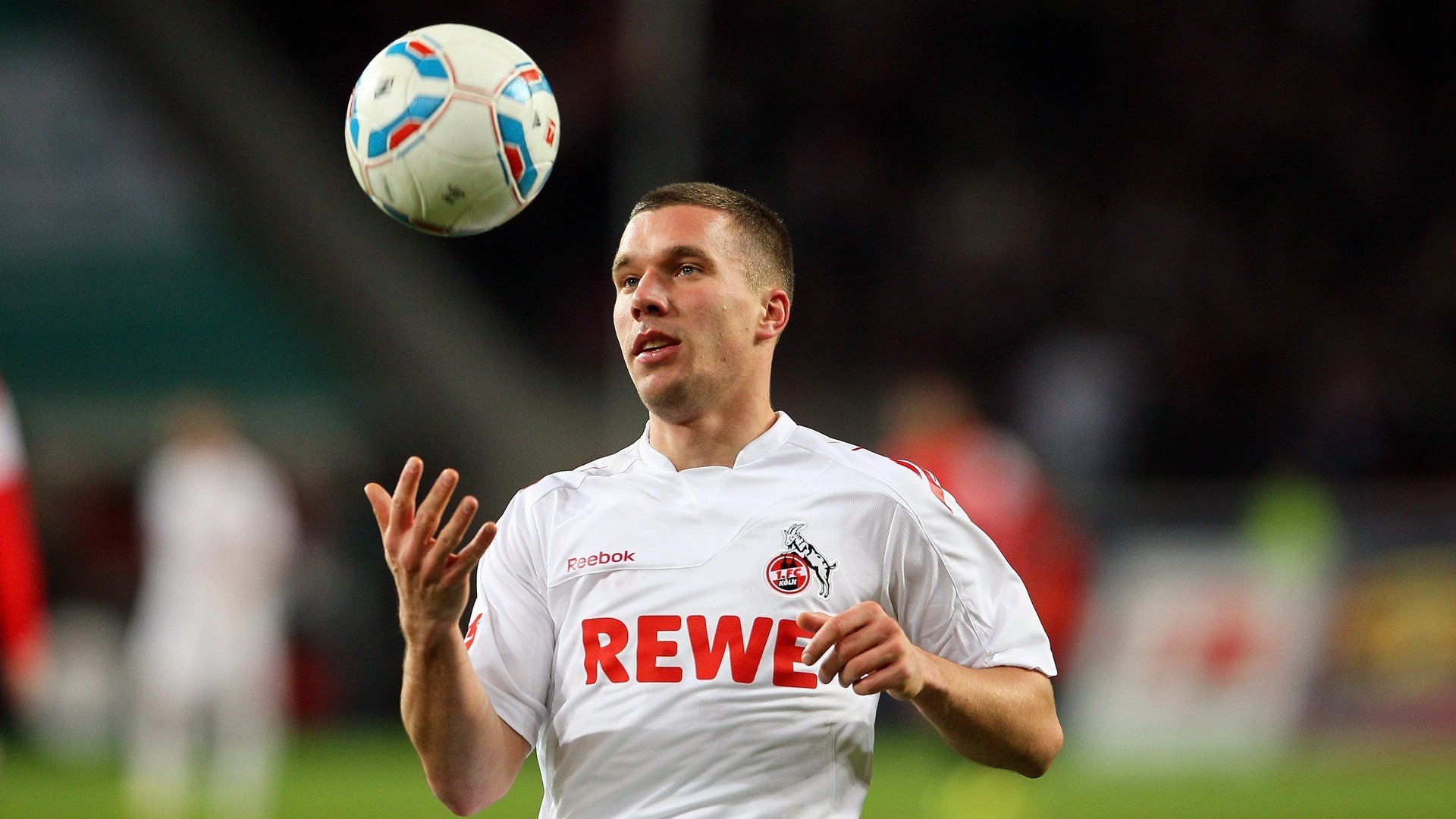 体育新闻中心通报全国体育基础设施改造进展，体育基础设施建设包括哪些